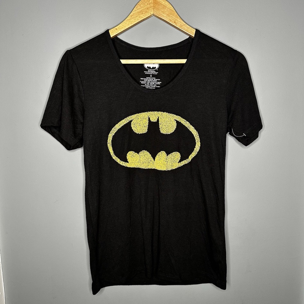 Batman Beaded T-Shirt Women Small Black Yellow Flocked Logo Scoop Neck Tee